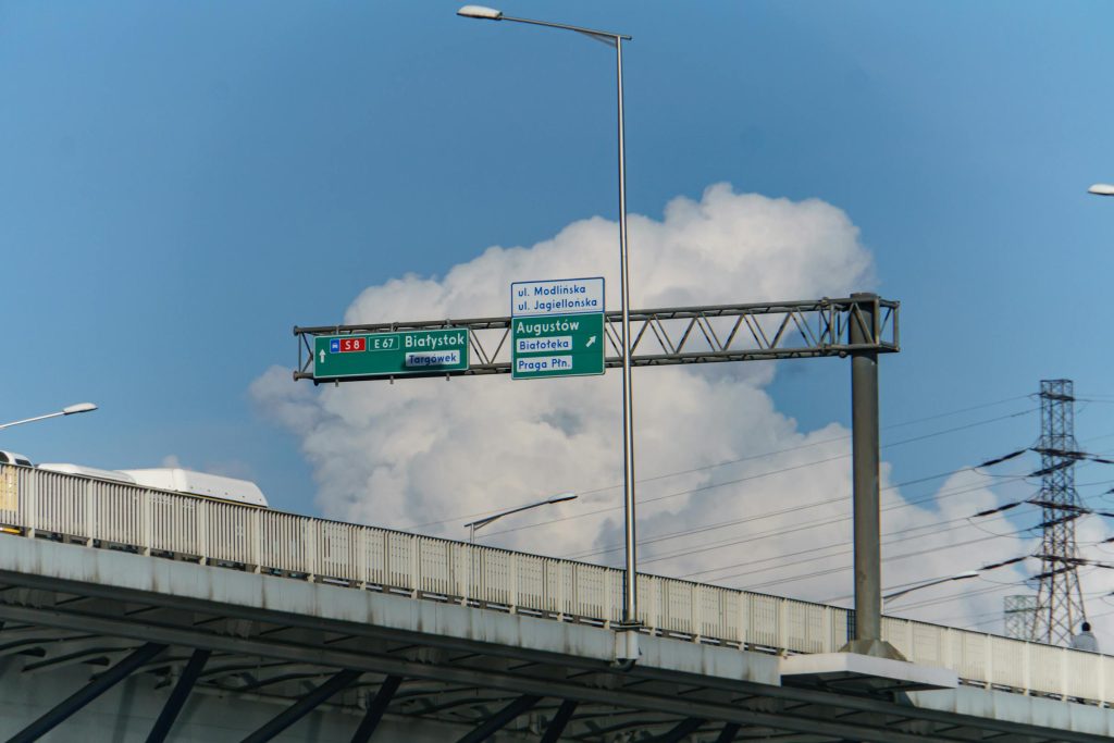 Navigating Personal Loans in Poland: A Comprehensive Guide to Top Banks Including Powszechna Kasa Oszczednosci and Santander - Como solicitar empréstimo na Polônia